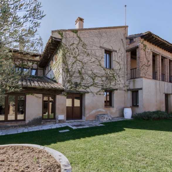 Campo Eliseo - Bodegas Rueda - Visita bodegas en Valladolid
