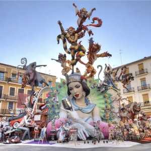 Tour Fallas Valencia 2026 con Guía Oficial | Entradas y Monumento