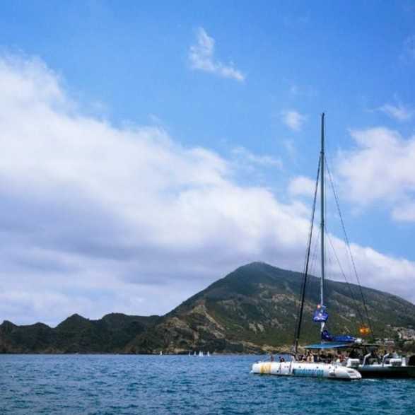 Excursiones en barco Valencia | Paseo en catamarán y precios desde 15€