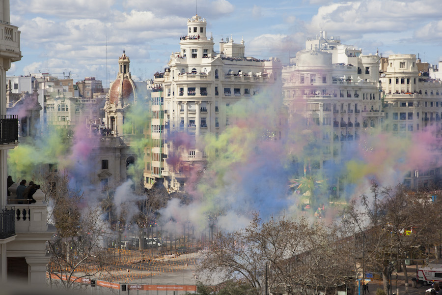 Balcones Mascletà Fallas Valencia